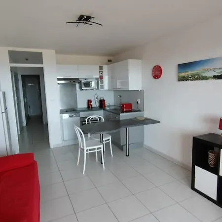 T2 In Saint-clair - Exceptional View! Rated 3 Apartman Le Lavandou